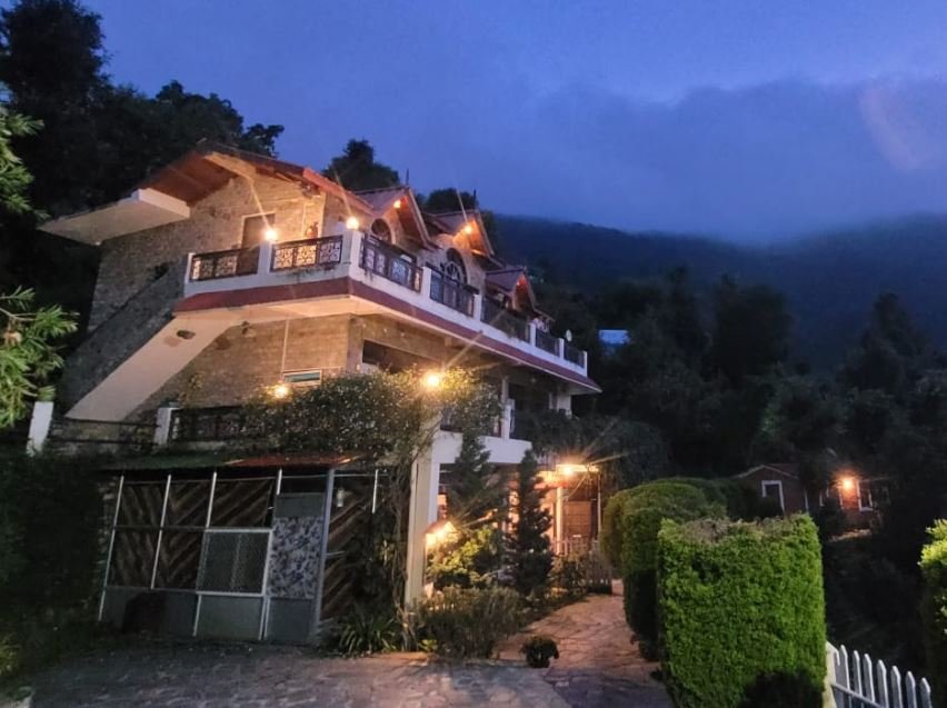 Hotel- Ranikhet - The Parijat Retreat (Standard) ***