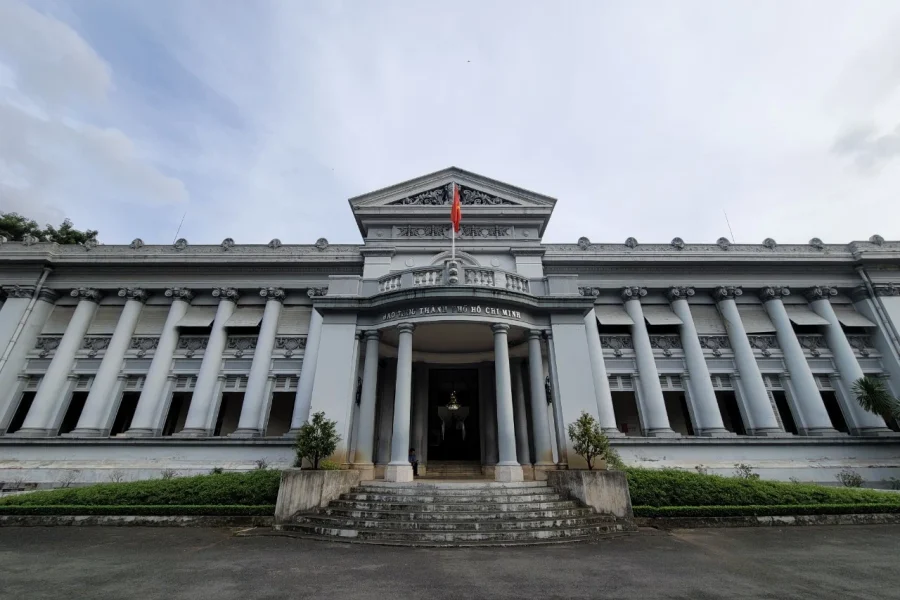 6N/7D -( Standard ) Vietnam SIC tour (1N Hanoi+1N Halong Bay+2N Da Nang+2N Ho Chi Minh)