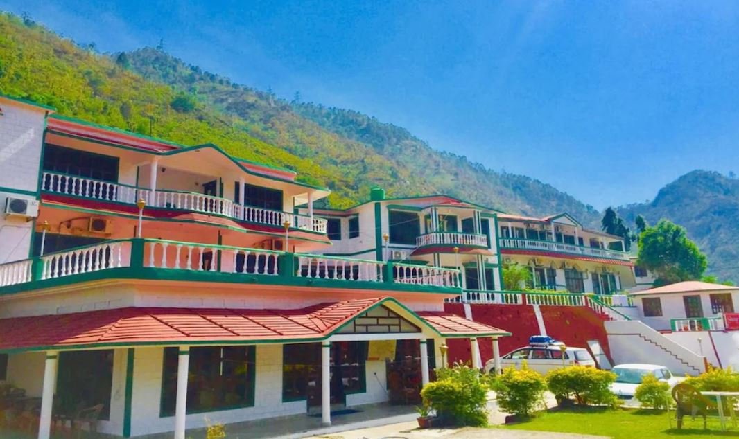 Rudraprayag - Sangrila Resort***