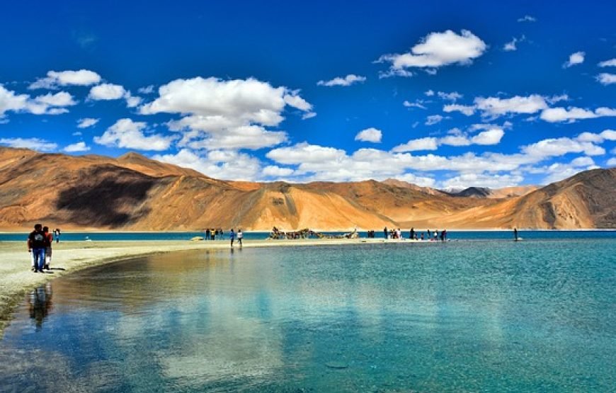 QUICK LADAKH( Basic 8 – 12 Pax with TRAVELLER)  5N/6D Ex–DELHI with Return Flight