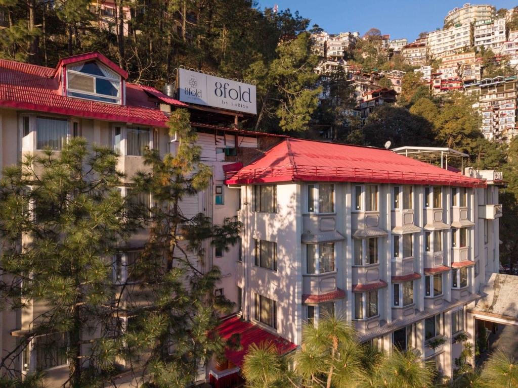 SHIMLA 2N- HOTEL 8fold By Larisa**** OR HOTEL THE ROCK CASTLE**** OR SIMILAR