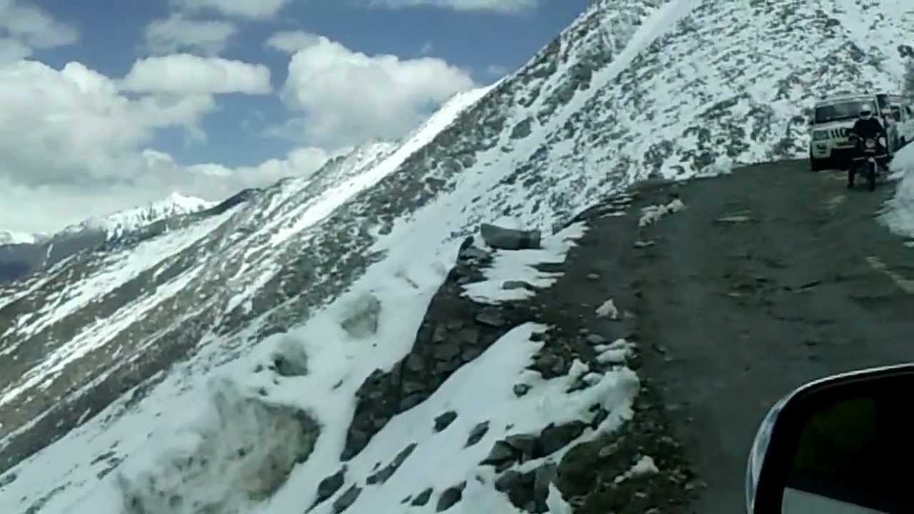 Day 03 : Leh to Nubra Valley via Khardung La (06 Hrs )