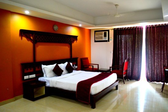 HOTEL-  Pagoda Resort / Triveni river palace / Similar- Alleppey