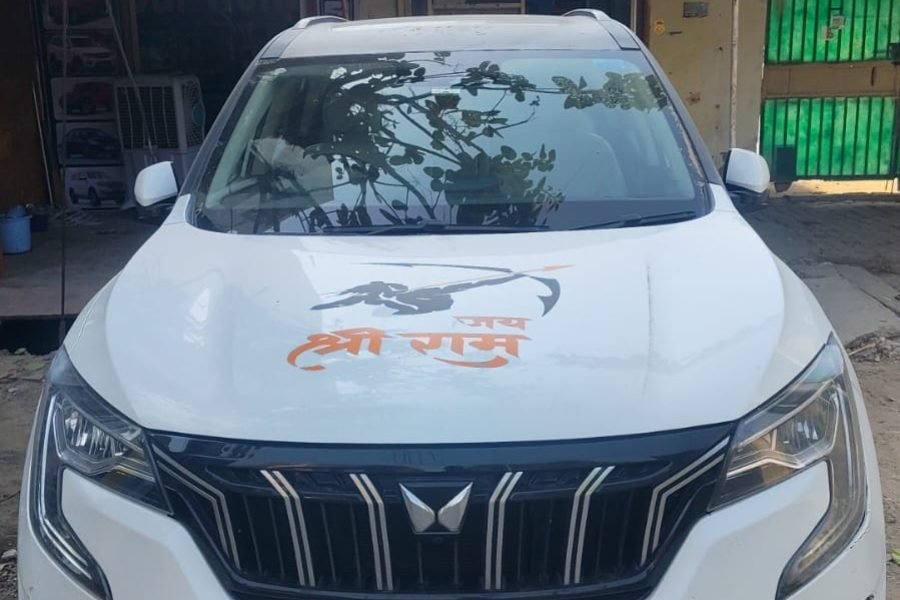 MAHINDRA XUV 700 (OTIQ-ELXIFN) UP6574