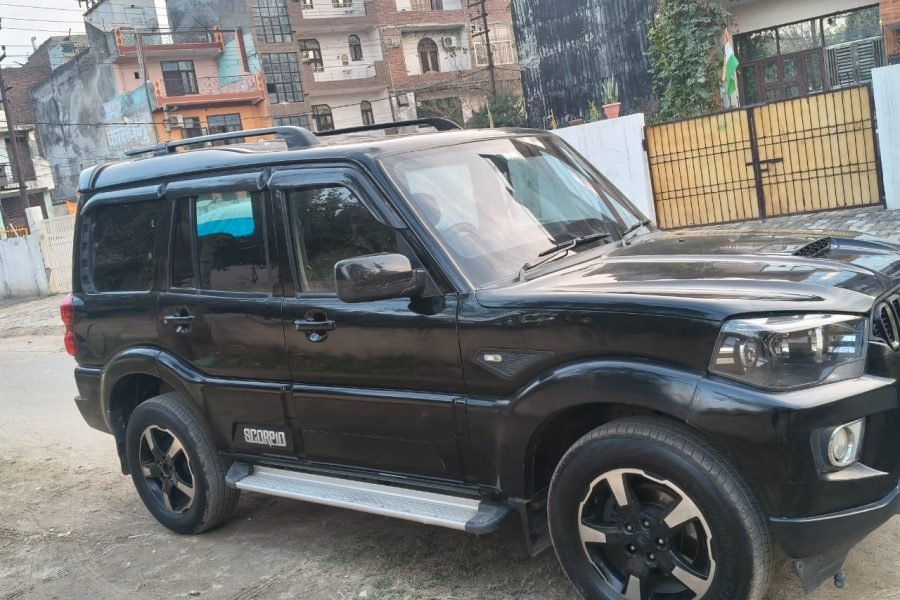 Mahindra Scorpio (OTIQ-KWIHGA) UP1112