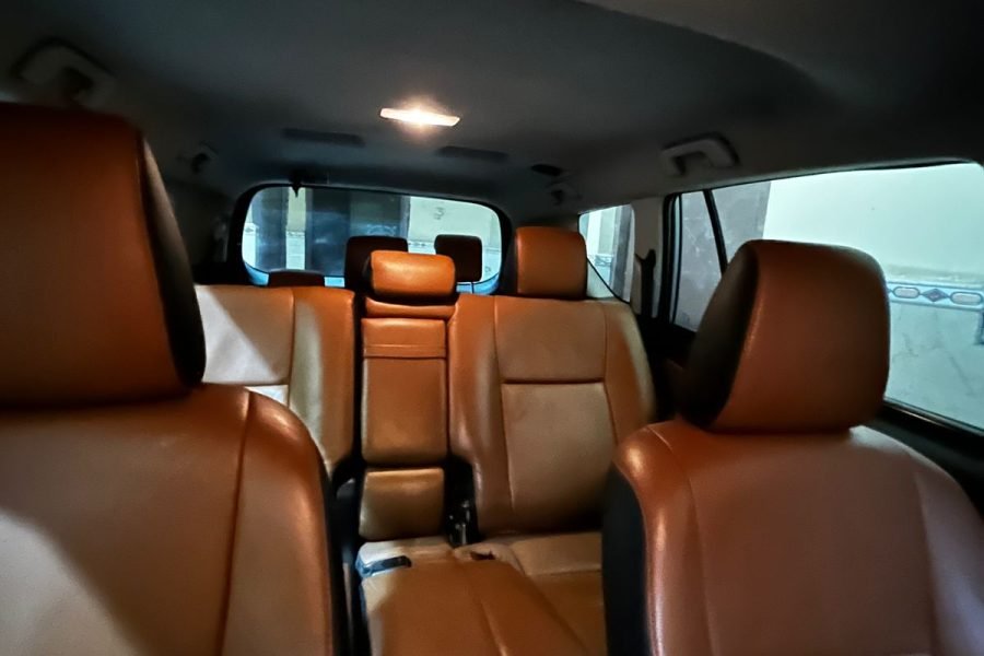 TOYOTA INNOVA CRYSTA (OTIQ-ELXIFN)