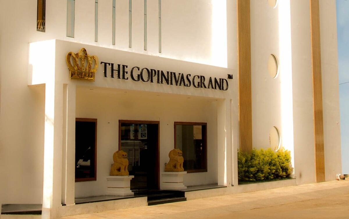 HOTEL-  KANYAKUMARI  - SPARSA RESORT OR THE GOPINIWAS GRAND OR SIMILAR ***