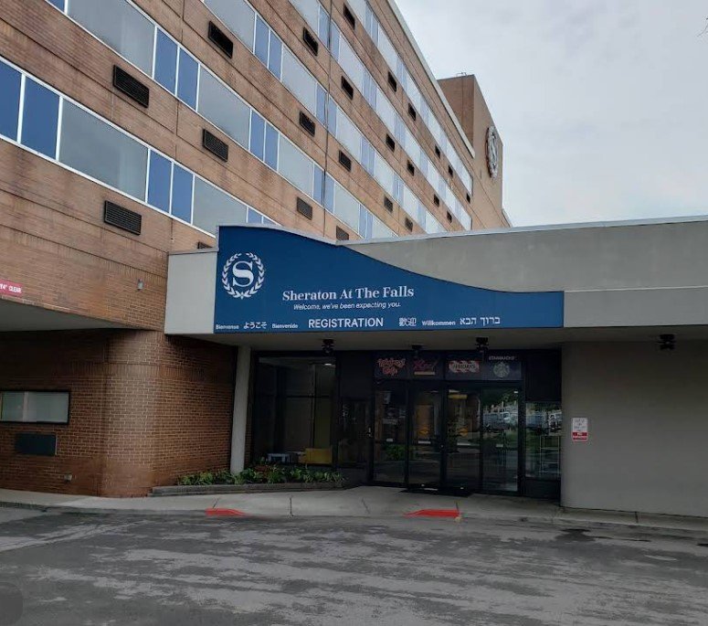 HOTEL- Niagara Falls - Sheraton Niagara Falls**** OR SIMILAR