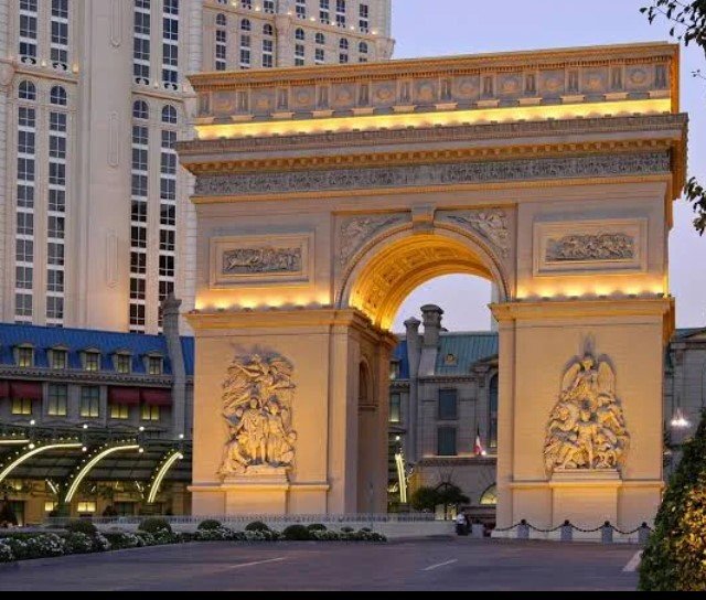 HOTEL- Las Vegas - Paris Las Vegas**** OR SIMILAR