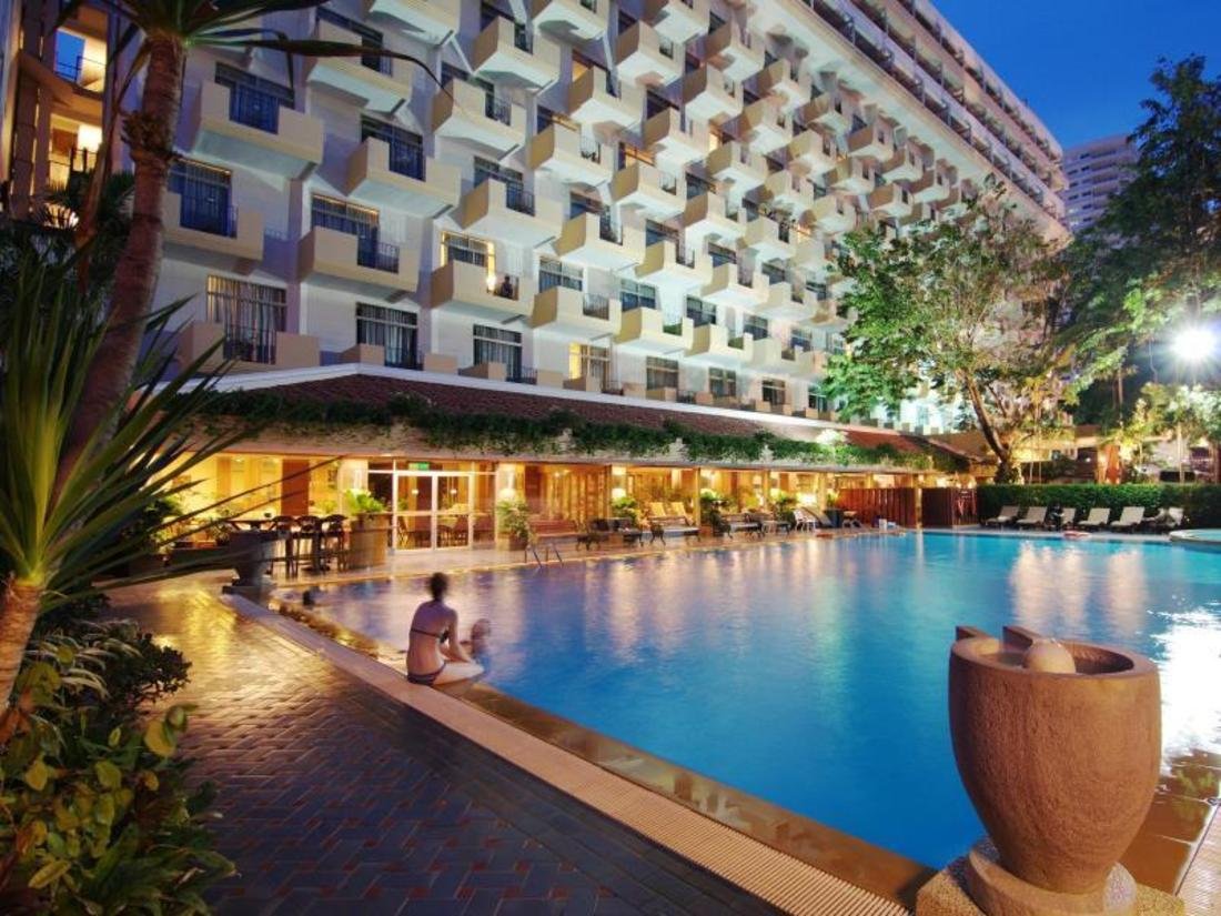 HOTEL- BANGKOK- TARA LAKE HOTEL OR SIMILAR***