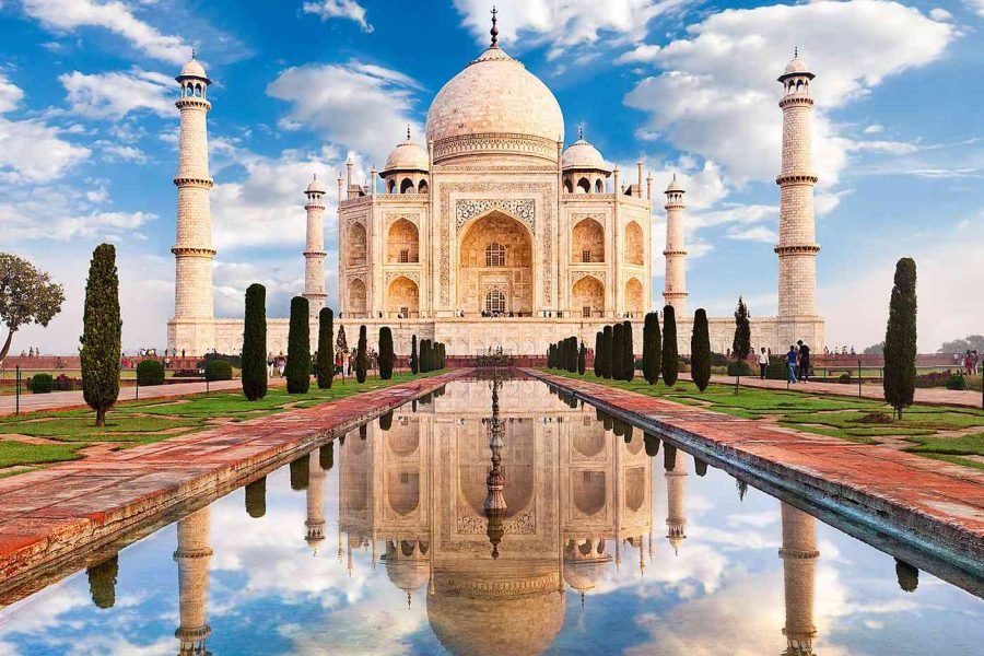 DELHI – AGRA OUTSTATION TOUR