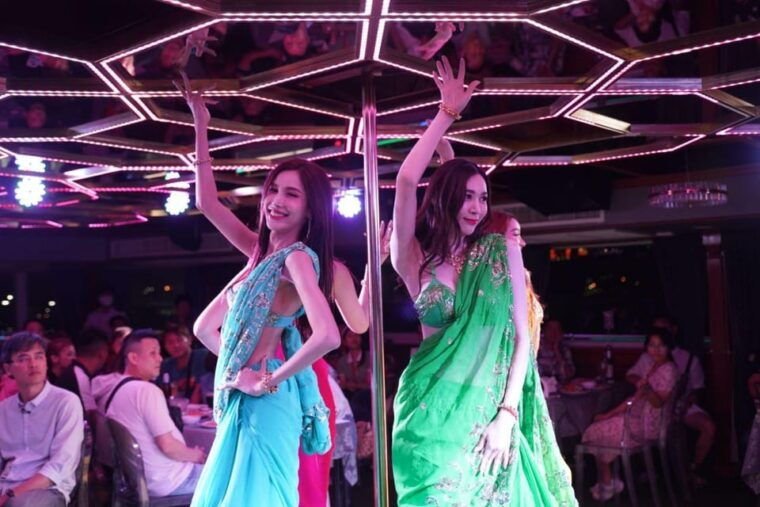 DAY 3: LEISURE DAY – ALL STAR DINNER CRUISE WITH CABARET SHOW