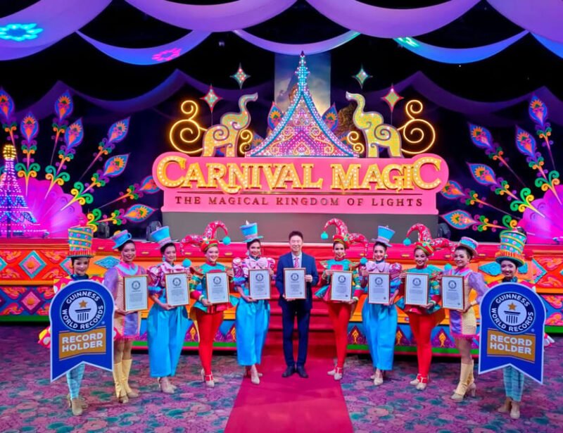 DAY 4 – CARNIVAL MAGIC | A NIGHT OF LIGHTS & ENTERTAINMENT
